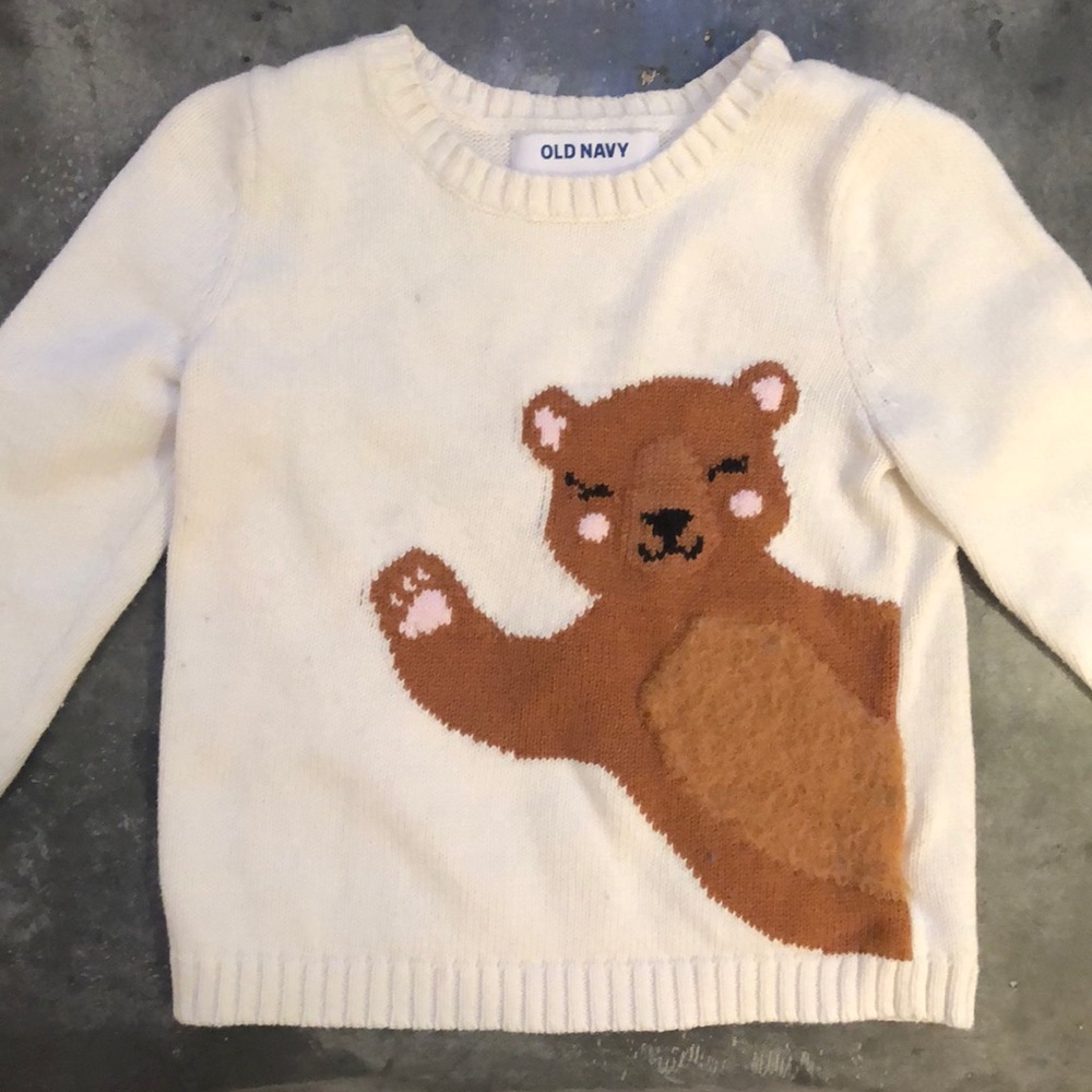 Old Navy waving bear sweater!!